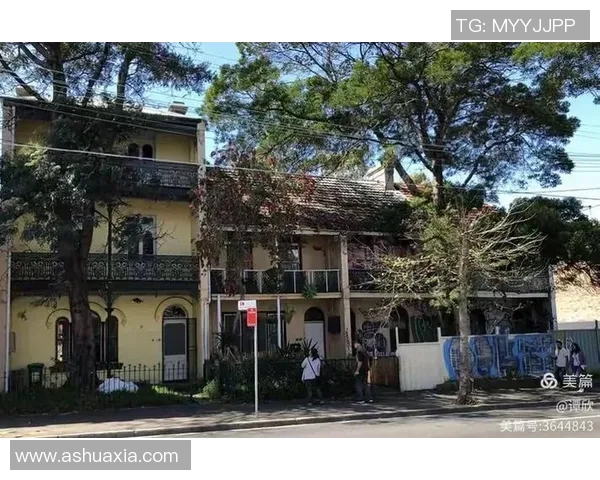 足球上涂鸦艺术的魅力探索与创意表达之旅 足球上涂鸦艺术的魅力探索与创意表达之旅