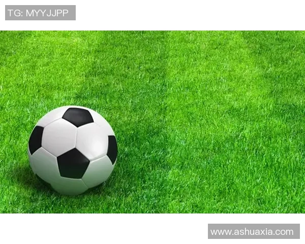 踢足球时意外被踢到敏感部位的搞笑经历与反思